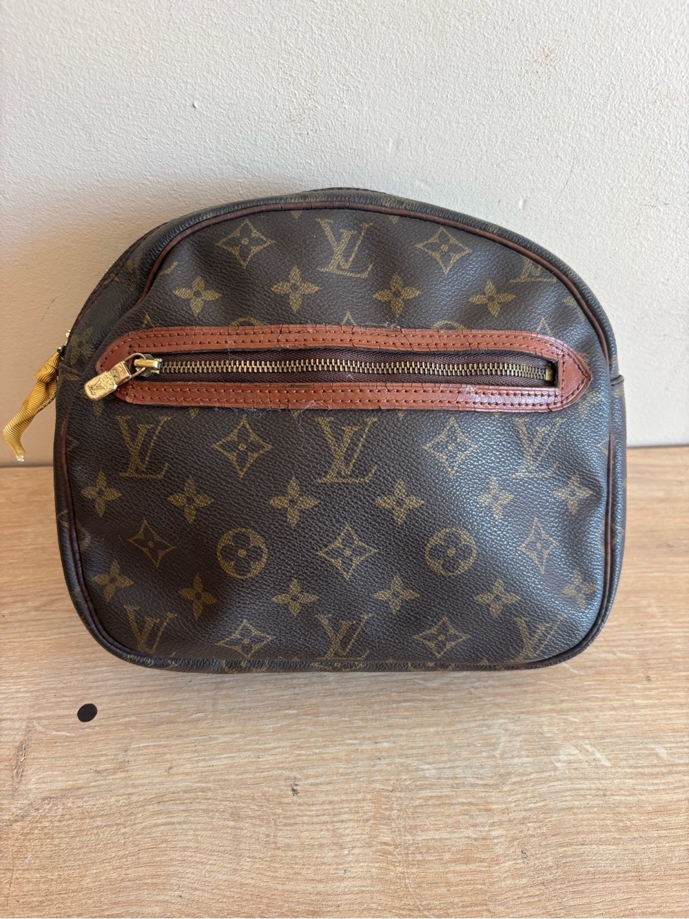 Authentic Louis Vuitton monogram clutch
